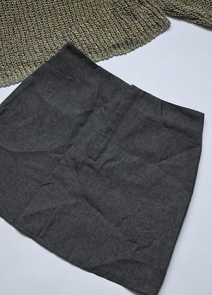 Короткая классическая тонкая юбка