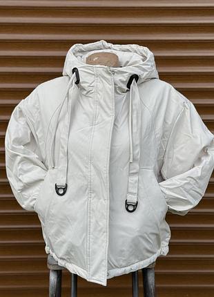 Курточка жіноча