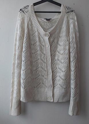 Ніжний светр