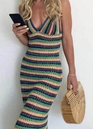 Вʼязана гачком смугаста сукня zara