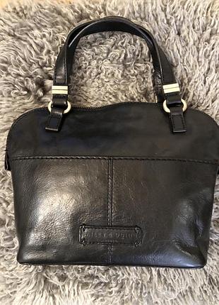 Маленькая кожаная сумочка с двумя ручками
