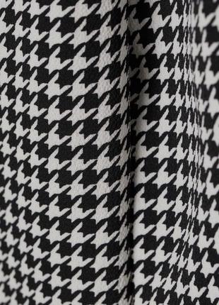 Плаття на гудзиках з v-вирізом принт гусяча лапка від h&m6 фото