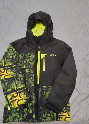 Куртка демисезонные на парня, на рост 160 см