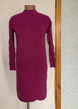 Трикотажне плаття кольору фуксії.підійде на розмір s,m.