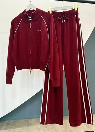 Костюм спортивний червоний на молнії