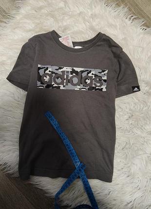 Крута футболка adidas на зріст 104-110 см