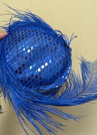 Вантажна шляпка з пір'ям