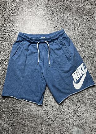Nike big swoosh шорти з останніх колекцій