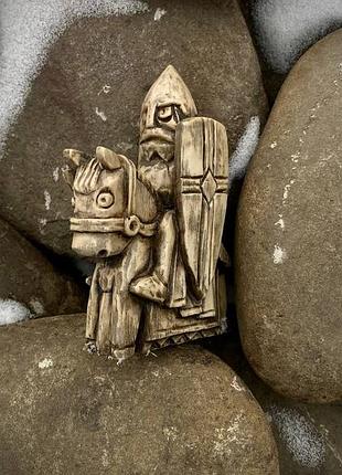 Изящный рыцарь в стиле шахматных фигур люиса — добавьте нотку истории в свой дом