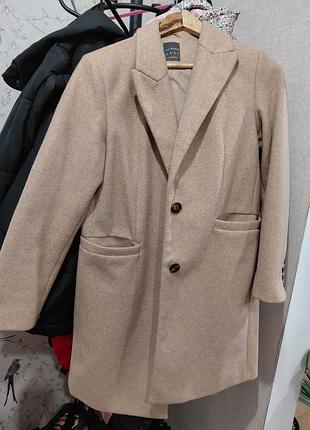 Пальто осеннее