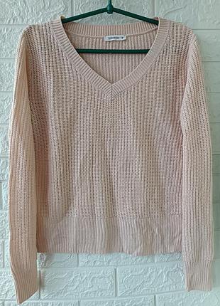 Ніжно-рожевий жіночий светр