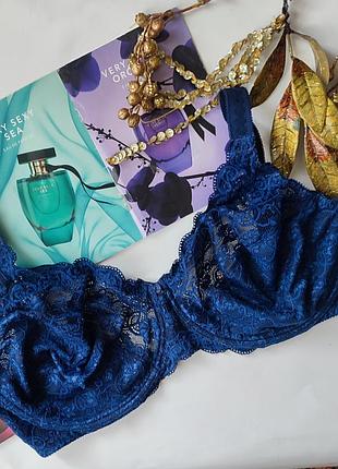 Бюстгальтер triumph 85e 85f мягкая чашка