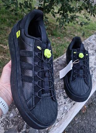 Оригинальный кроссовки adidas superstar hoer ih5091 нат.кожа р.4us(23см); 5,5us(24см); 10,5us(28см). унисекс.