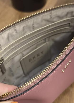 Сумка жіноча dkny рожевого кольору в ідеальному стані