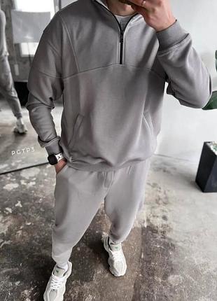 Чоловічий костюм