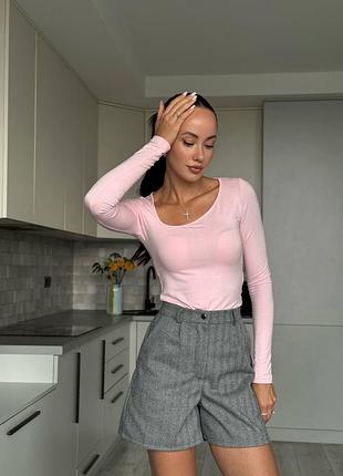 Стильные теплые шорты