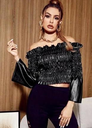 Женский топ из экокожи