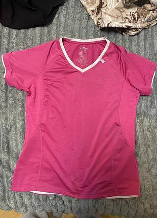 Рожева спортивна футболка