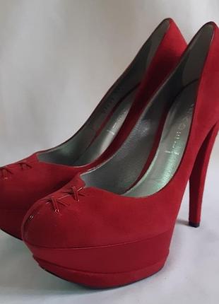 Casadei туфлі замшеві з атласом