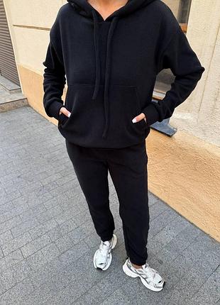 Комфортний жіночий спортивний костюм з мʼякого двостороннього флісу теплий худі та штани джогери вільного крою на манжетах