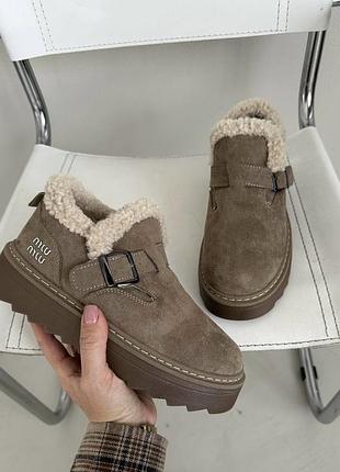Жіночі замшеві уггі лофери
