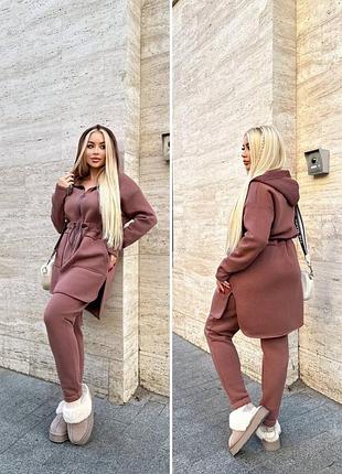 Неймовірний жіночий костюм з тринитки на флісі асиметричний кардиган із капюшоном та куліскою по талії та штани джогери на резинках