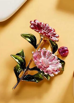 Брошка квіткова