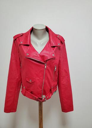 Красивая брендовая куртка из синтетической кожи