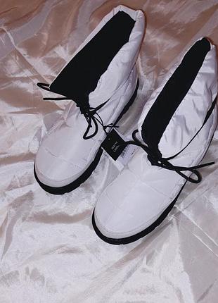 Новые зимние ботинки, женские ботинки дутики белого цвета на платформе, женская обувь