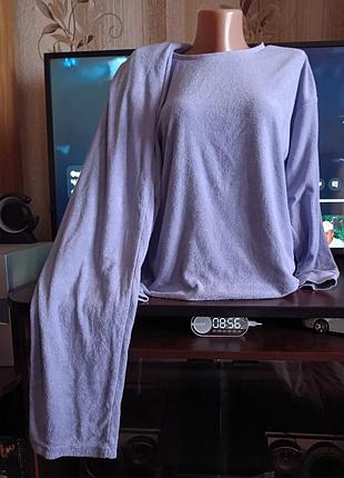 Симпатичный велюровый костюм