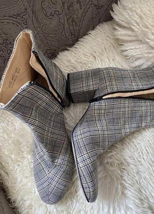 Кожаные шикарные ботинки 41 р осень весна