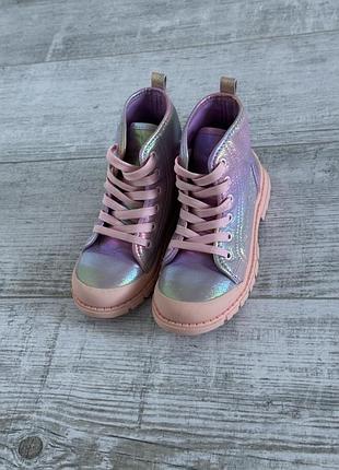 Черевички на шнурках