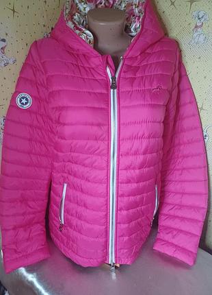 Курточка осенняя