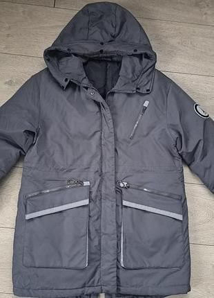 Зимова жіноча куртка