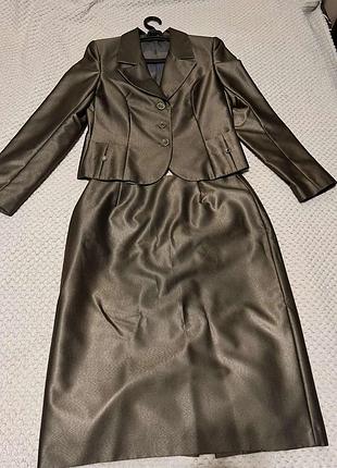 Костюм victor cherkasky (жакет и юбка)
состояние идеально