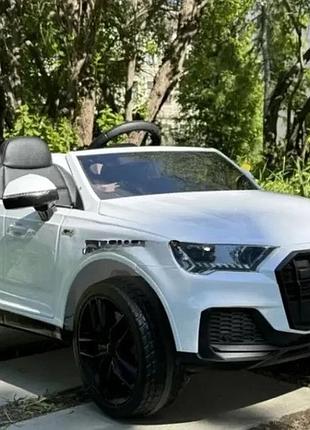 Детский электромобиль на аккумуляторе audi q7 с пультом радиоуправления для детей 3-8 лет белый