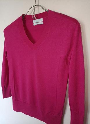 Шерстяной пуловер в ярко розовом цвете
