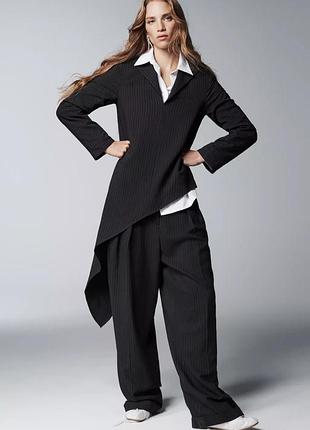 Топ жіночий чорний асиметричний в смужку zara new