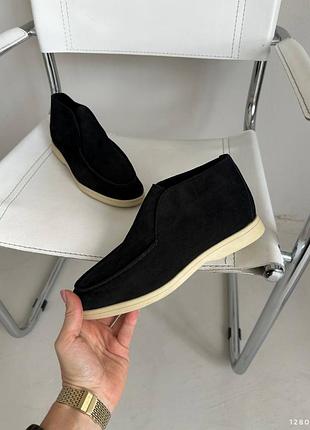 Завышенные лоферы черные из натуральной замши