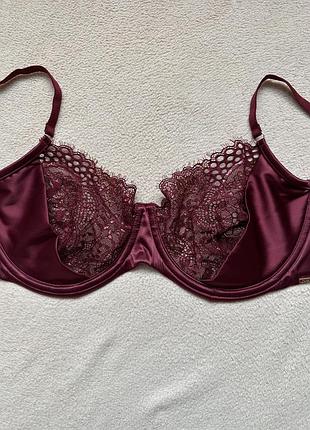 Бюстгалтер атласний hunkemoller noir 85d