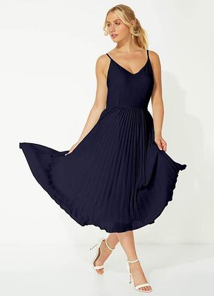 Жіноча неймовірна темно-синя плісирована сукня-комбінація