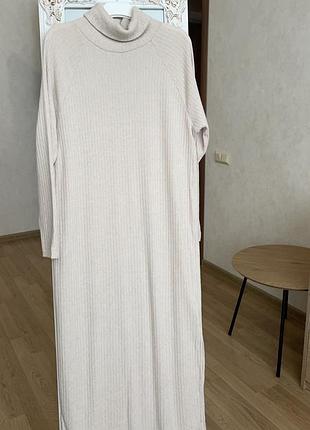 Платье с разрезом длинное reserved