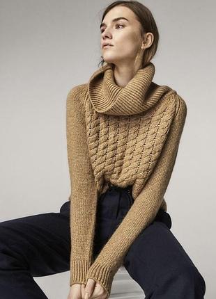 Светр від massimo dutti