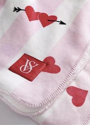 Плед cozy-plush blanket victoria's secret cozy-plush blanket