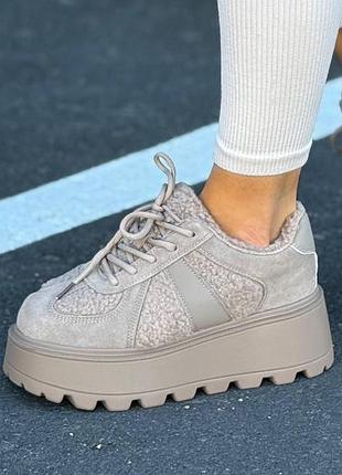 Женские утепленные ботинки на платформе