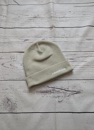 Молочна  шапка reebok