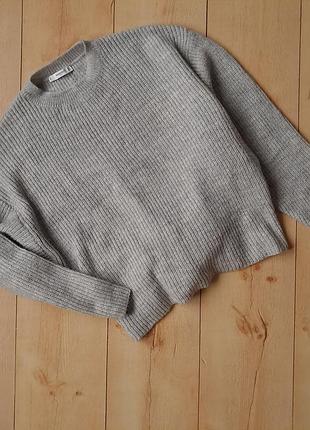 Светр від mango