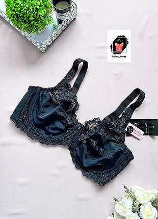 Чорний бюст з мереживом від hunkemoller