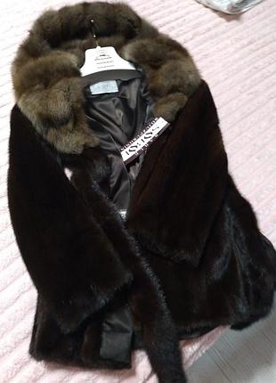 Норковая шуба  с капюшоном из соболя