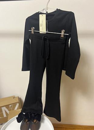 Чорний гарний комплект на 5-6 років